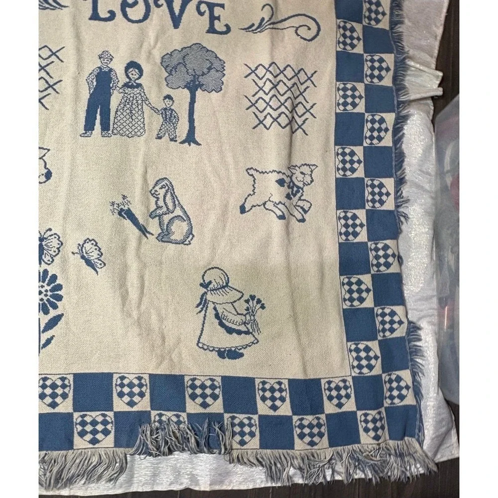 Blanket Kuscheldecke Goodwin Weavers made in the USA cottagecore grandmacore